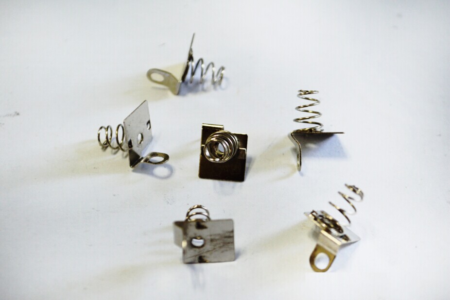 五金衝(chong) 壓電池彈片負極細節展示