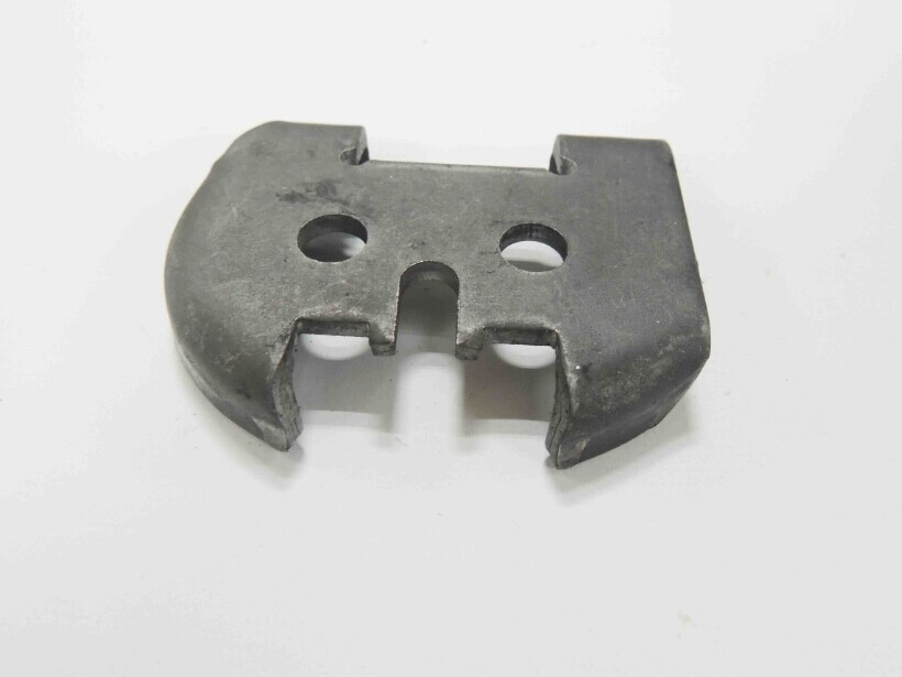 五金衝壓加工-汽車輪軸配件